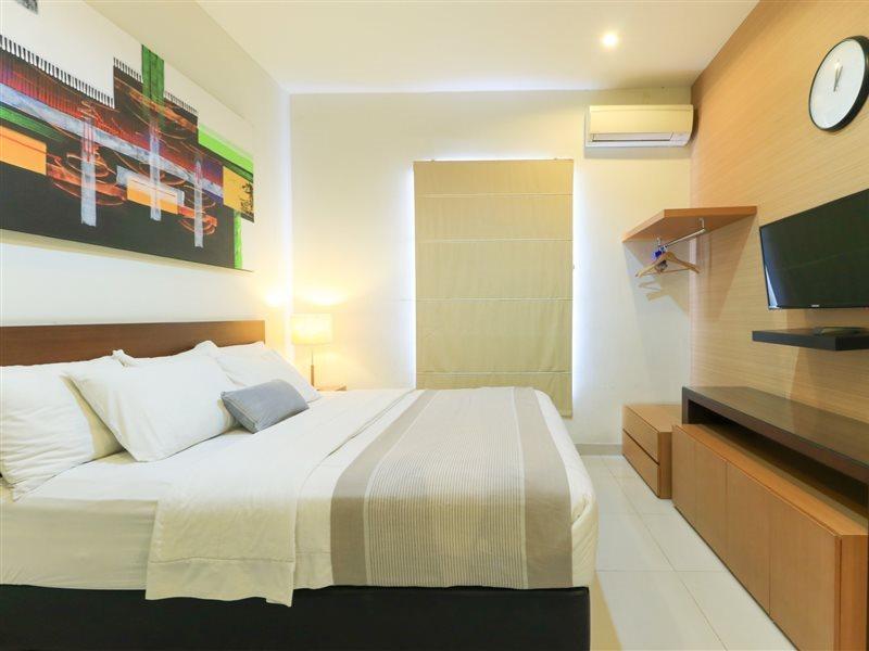 Home Guesthouse Surabaia Exterior foto