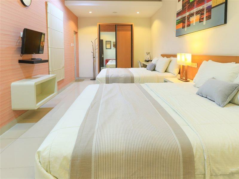 Home Guesthouse Surabaia Exterior foto