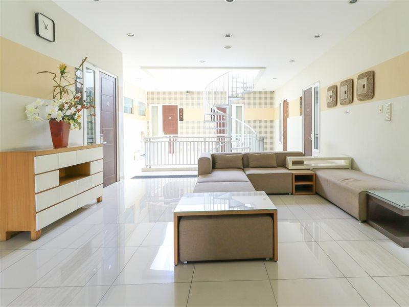 Home Guesthouse Surabaia Exterior foto