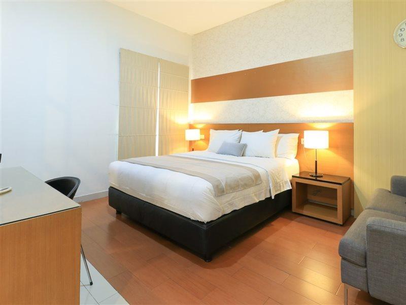 Home Guesthouse Surabaia Exterior foto